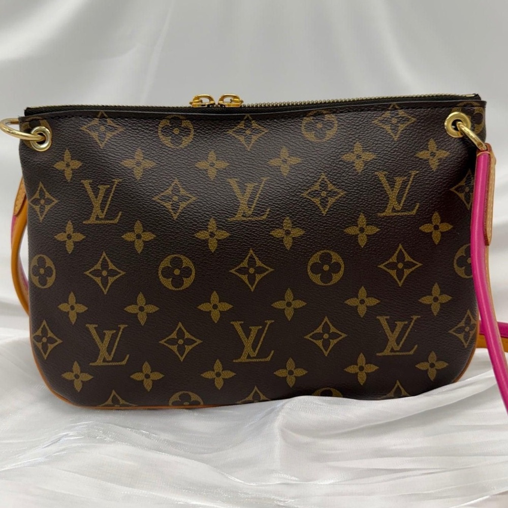EUC  Louis Vuitton Monogram Lorette Crossbody with COA code GI2197 - Picture 2 of 7